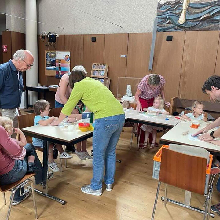 Knutselen met de kinderen